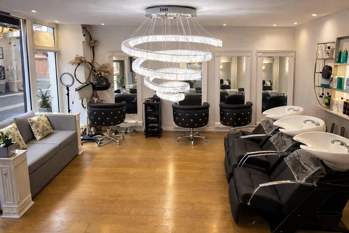 Coiffure Paris 15 - détail coupe brushing Atelier Vaugirard